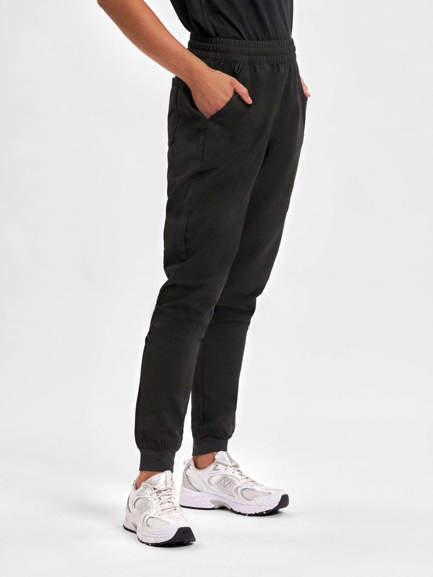 INAURA Pulse Womens Jogger Scrub Pant CL541LL