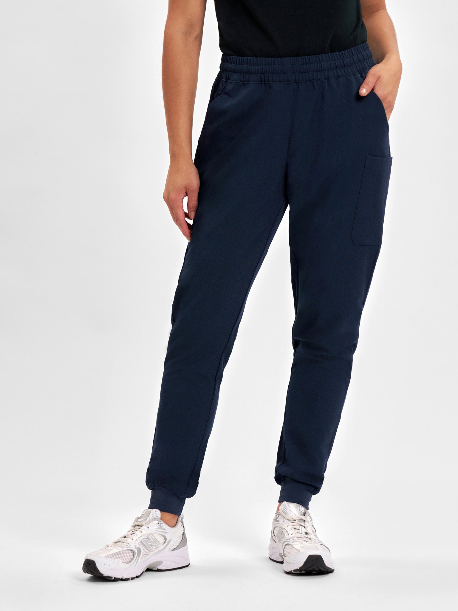 INAURA Pulse Womens Jogger Scrub Pant CL541LL