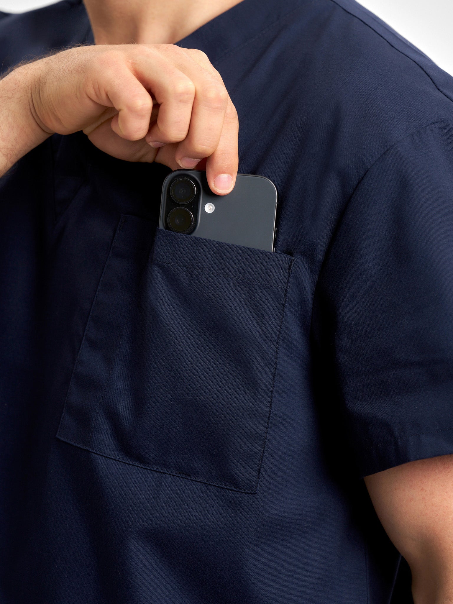 INAURA Classic Unisex Scrub Top H10612