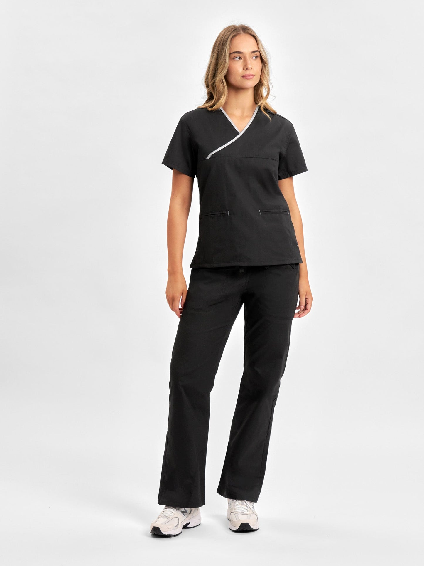 INAURA Classic Womens Contrast Scrub Top H10722